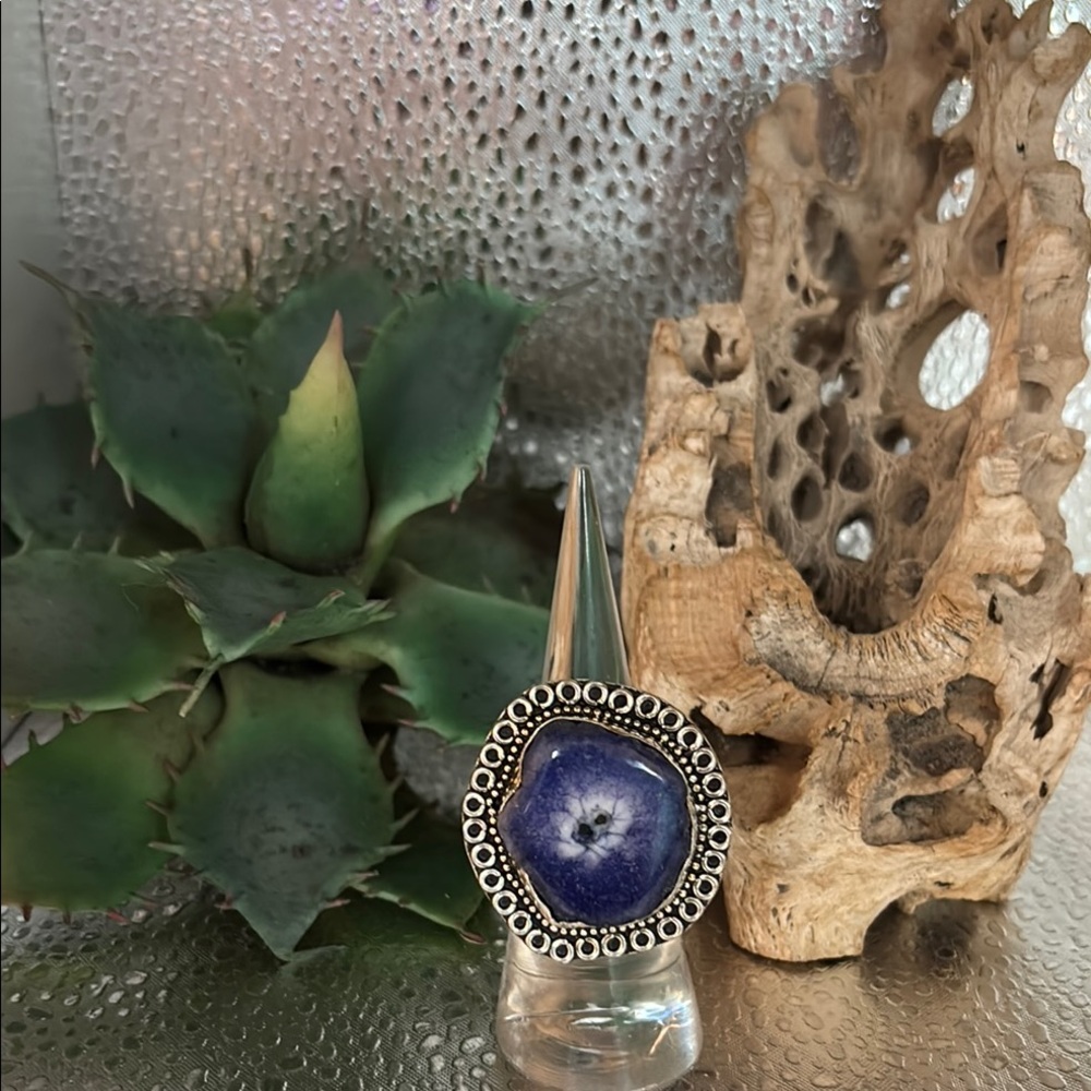 Sz 7 Silver and Purple solar agate Filigree Ring